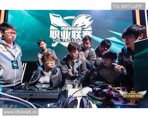 英雄联盟盛宴:深入解析EDG战队背后的强大实力与团队精神